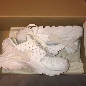 BRAND NEW HUARACHES